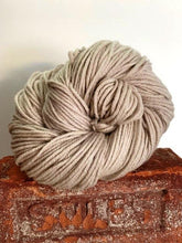 Load image into Gallery viewer, Manos del Uruguay Alegria Grande