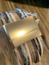 Load image into Gallery viewer, Saachi Magnetic Cuff
